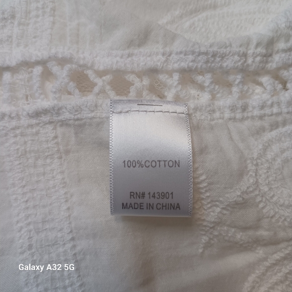 Coco + Carmen Women Size S/M White Lace Swim Cover-Up - Picture 17 of 17